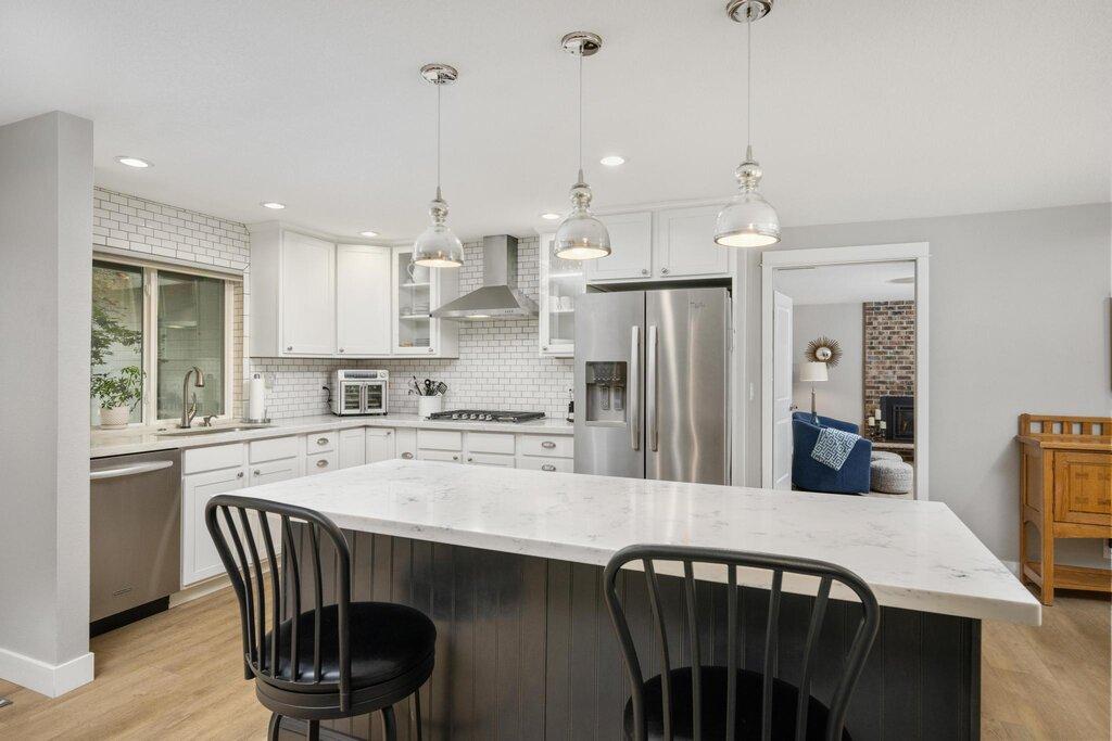 Lisa Bradburn, Premiere Property Group, LLC