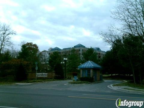 South River Condominium Pool