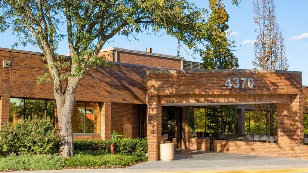 Stephanie Peters, MD