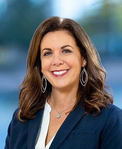 Amanda Petri-Private Wealth Advisor, Ameriprise Financial Services, LLC