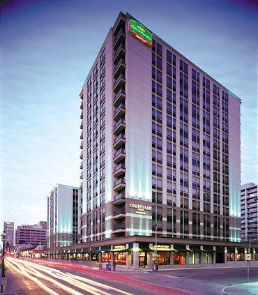 Courtyard Downtown Toronto