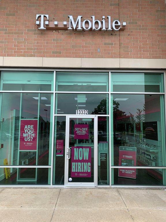 Metro by T-Mobile Authorized Retailer