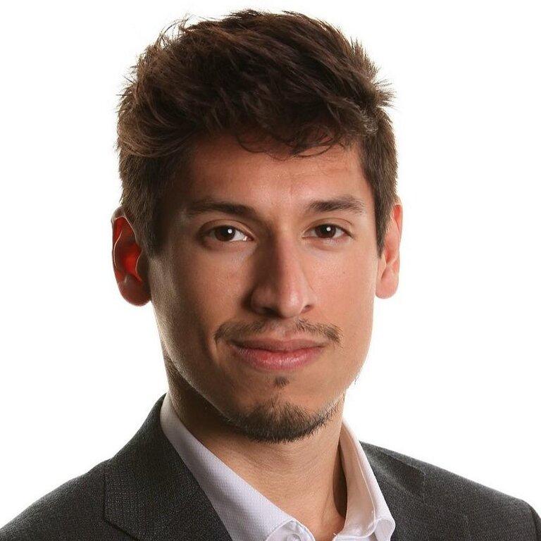 Merrill Lynch Financial Advisor Carlos Aleman