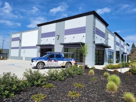 Straight Line Roofing & Construction