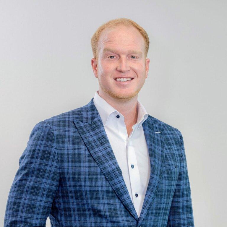 Merrill Lynch Financial Advisor Allen Duros