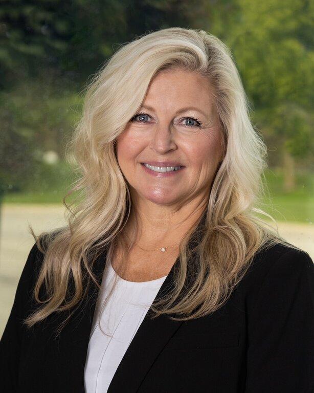 Merrill Lynch Financial Advisor Roxanne Hunter