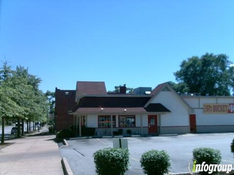 Lee's Famous Recipe Chicken