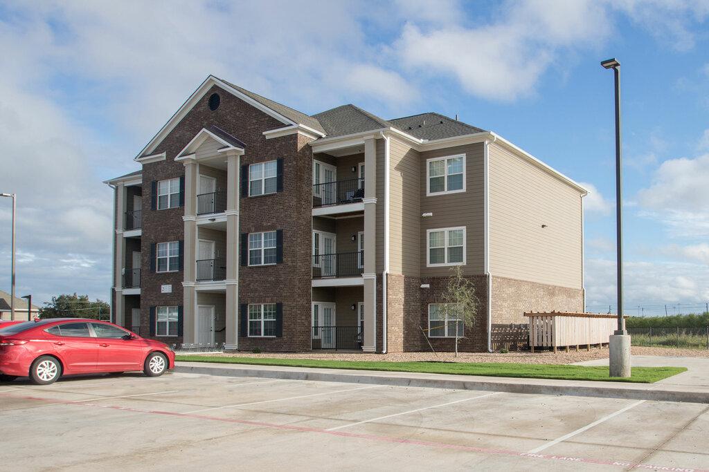 The Reserves at Summit West