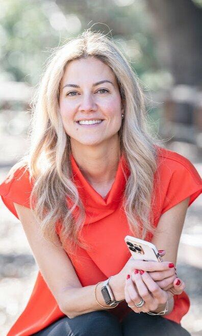 Nahal Nabavi, REALTOR