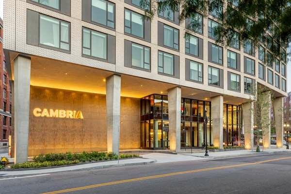 Cambria Hotel Boston Downtown-Seaport