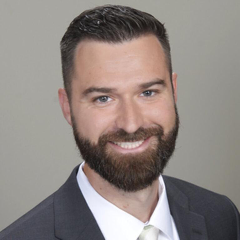 Edward Jones-Financial Advisor: Luke Starner