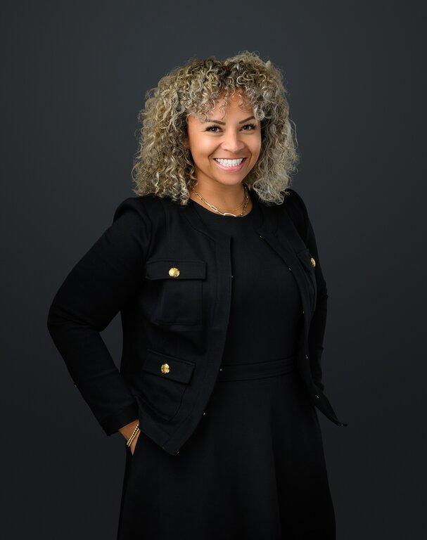 Merrill Lynch Financial Advisor Krystal Deleon