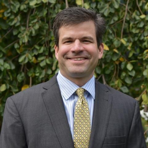 Merrill Lynch Financial Advisor Ralph Diaz