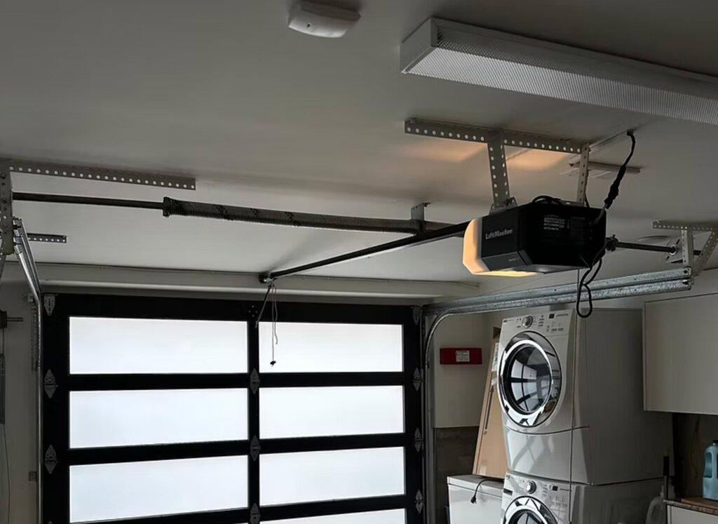 Accurate Garage Door Inc