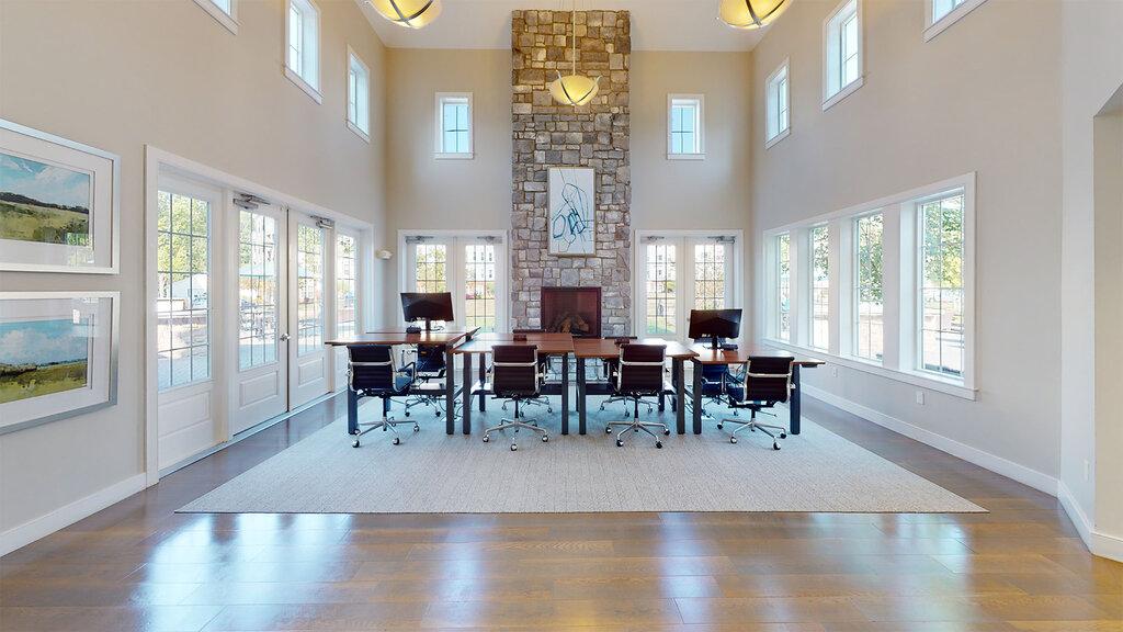 Apt CoWork at Cottonwood One Upland