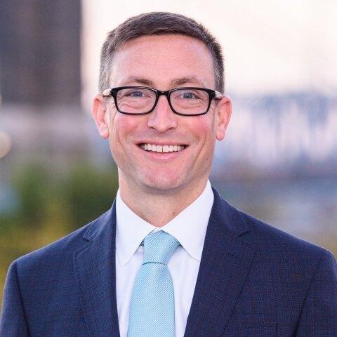 Merrill Lynch Private Wealth Advisor Kevin M Bruegge