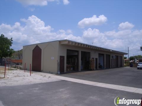 Brown's Custom Cabinets