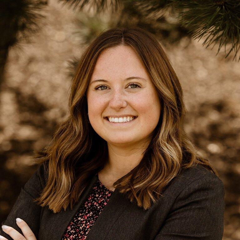 Merrill Lynch Financial Advisor Karli Caine