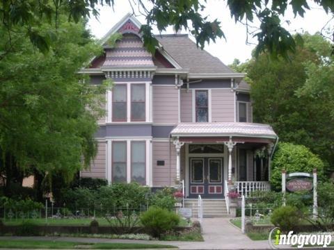 Hennessey House Bed and Breakfast