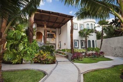 Cruise Planners-Sheila Burkett