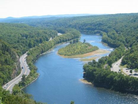 Bob Kelly of Kelly Realty Group/Keller Williams Real Estate