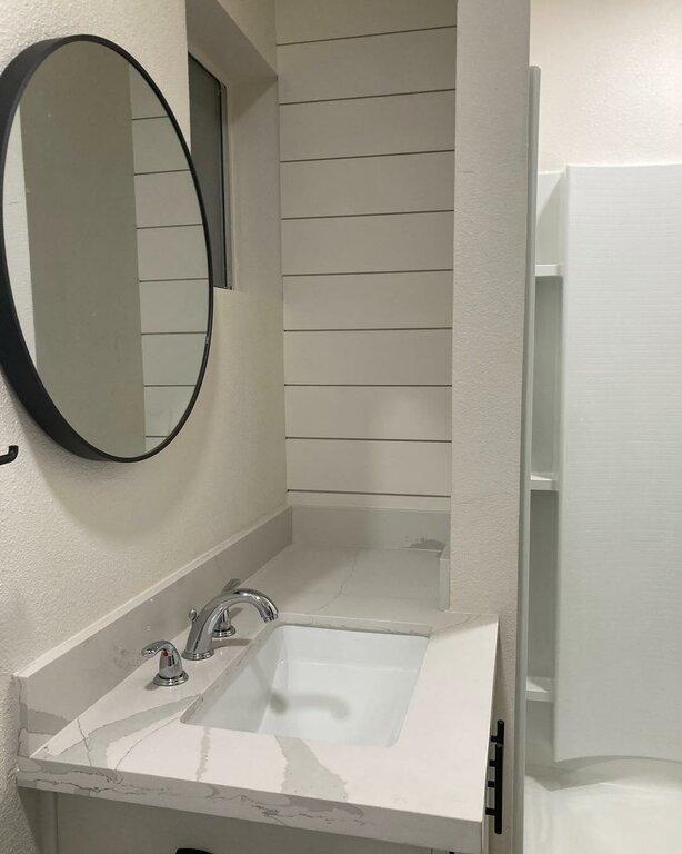 Red Eye Construction