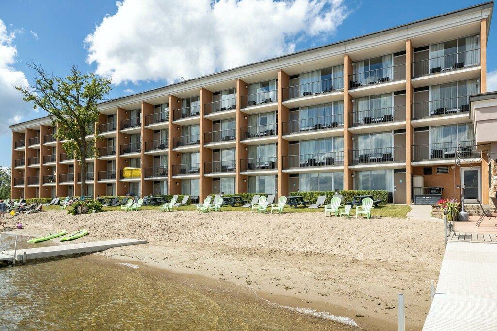 Holiday Inn Detroit Lakes-Lakefront By IHG