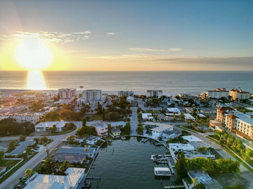 Stay & Play Vacation Rentals and Watersports Clearwater Beach