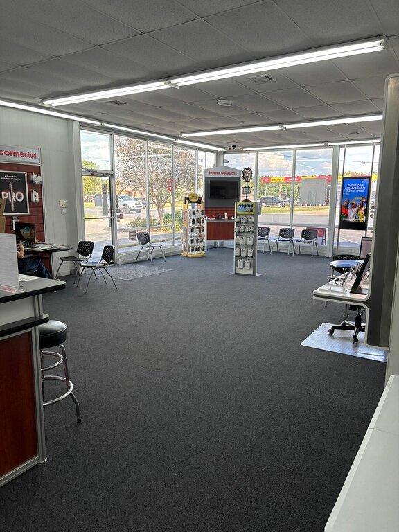 Russell Cellular-Verizon Authorized Retailer