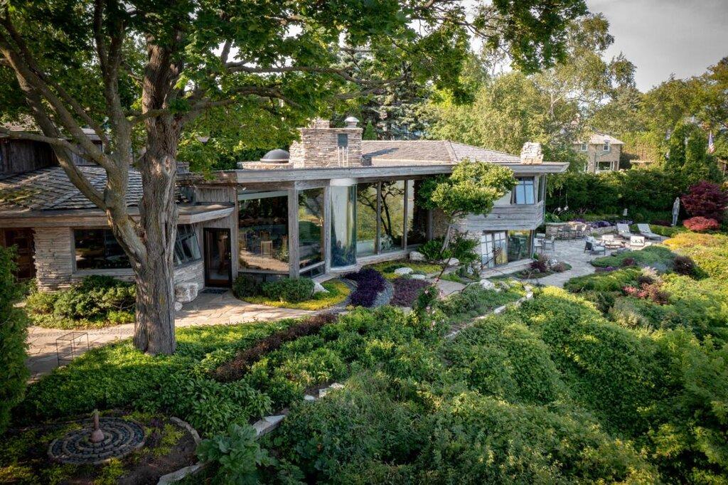 Landmark Landscapes Inc