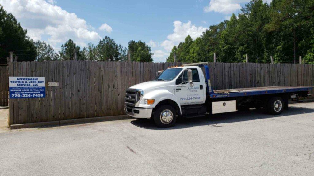Affordable Towing & Lockout