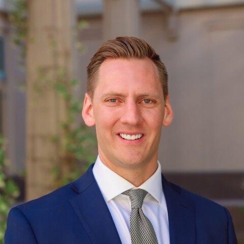 Merrill Lynch Financial Advisor Reese Gneiting