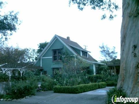 McCharles House Restaura NT & Tea Room