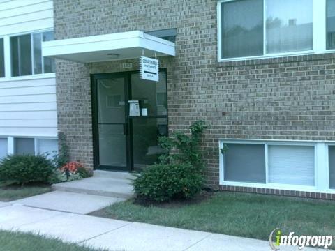 Courtyard Apartments