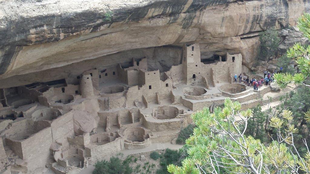 Lori Carlston-Thomp, AGT - Allstate Insurance