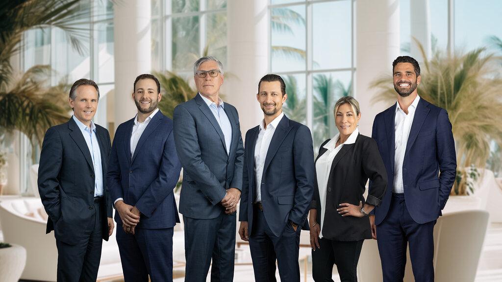 Merrill Lynch Senior Consultant Jesus Romero