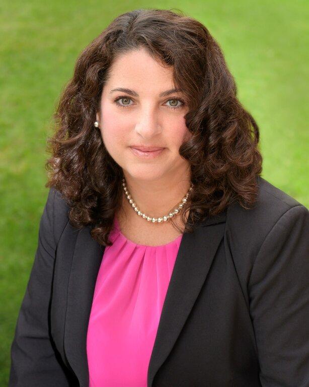 Merrill Lynch Financial Advisor Nicole Leonard