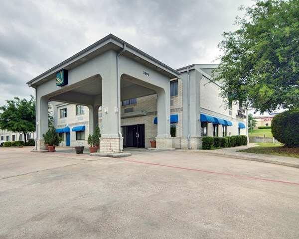 Quality Inn & Suites Grand Prairie South