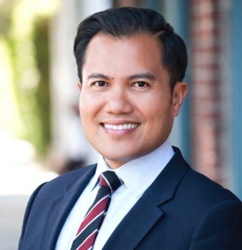 Merrill Lynch Financial Advisor Valeriano Parayao