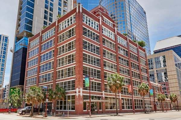 RESIDE Houston Downtown, A Wyndham Residence