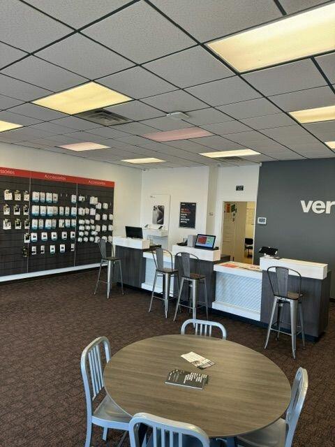 Russell Cellular-Verizon Authorized Retailer