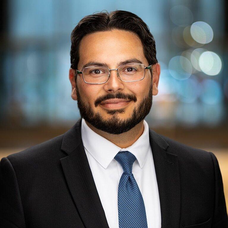 Merrill Lynch Financial Advisor Steven R Ambriz