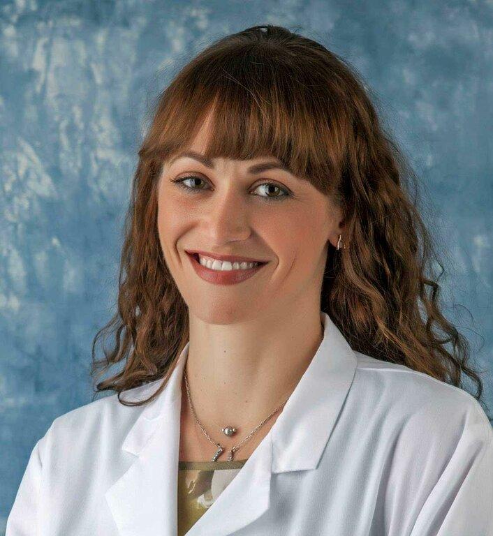 Amanda Holthouse, DO