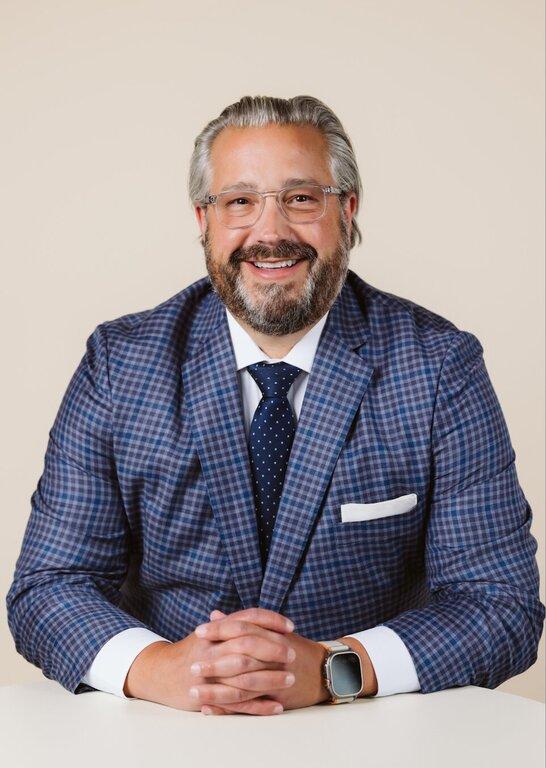 Merrill Lynch Financial Advisor Christopher Longly