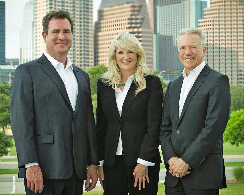 Merrill Lynch Senior Consultant Charles R Mihalick