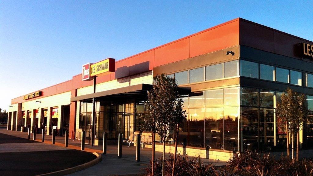 Les Schwab Tire Center