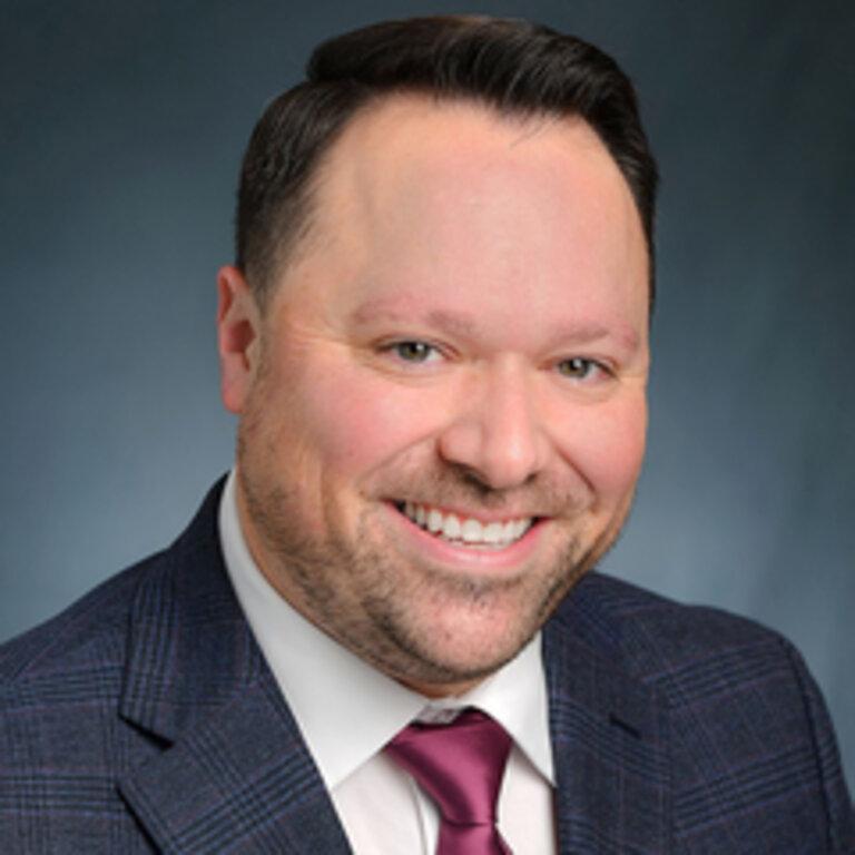 Edward Jones-Financial Advisor: Alex L Lutz