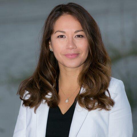 Merrill Lynch Financial Advisor Miriam Arvizu