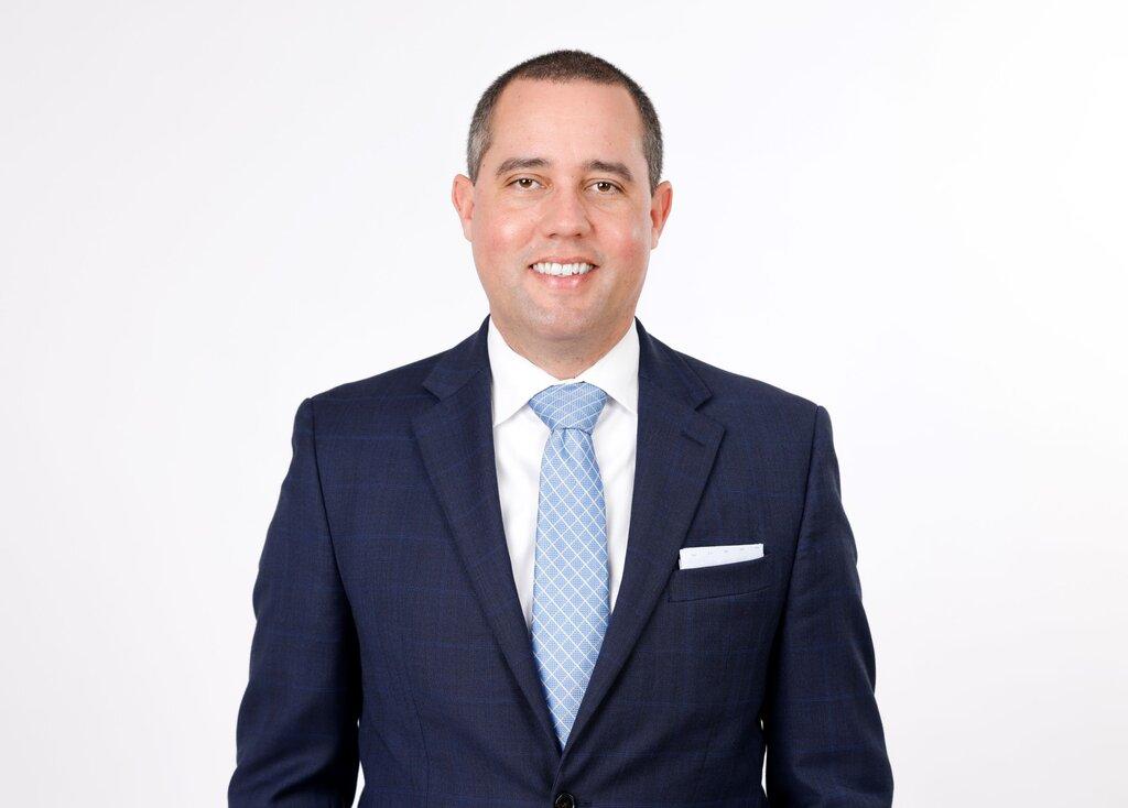 Merrill Lynch Financial Advisor Daniel Leon