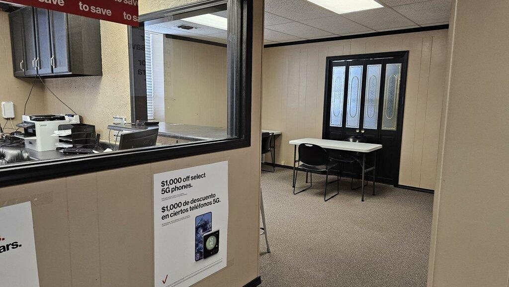 Russell Cellular-Verizon Authorized Retailer